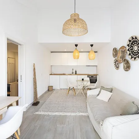 Вилла Estoril Contemporary Garden By Cadenzalux