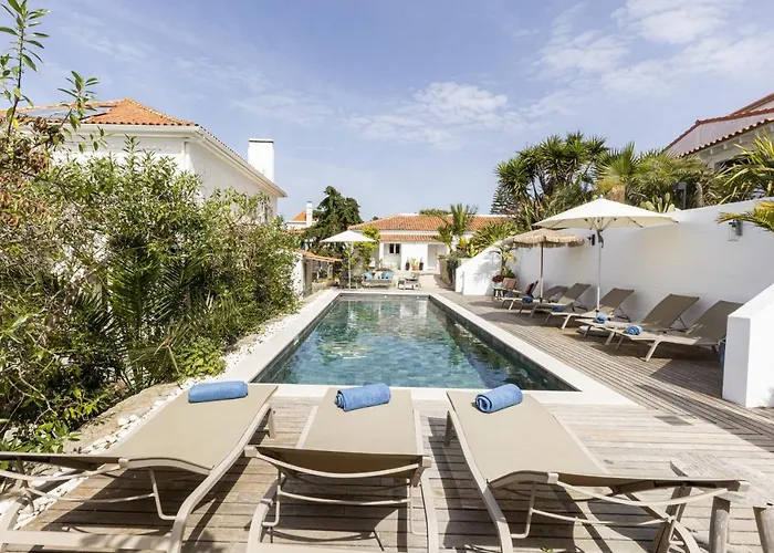 Estoril Contemporary Garden By Cadenzalux Villa *