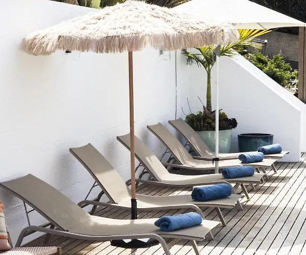 Estoril Contemporary Garden By Cadenzalux