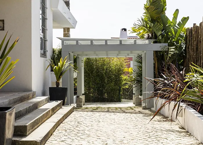 Villa Estoril Contemporary Garden By Cadenzalux Cascais