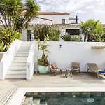 Estoril Contemporary Garden By Cadenzalux * קסקאיס