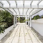 Estoril Contemporary Garden By Cadenzalux וילה קסקאיס